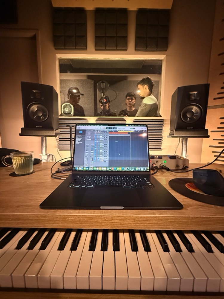 Sesión de producción en el estudio